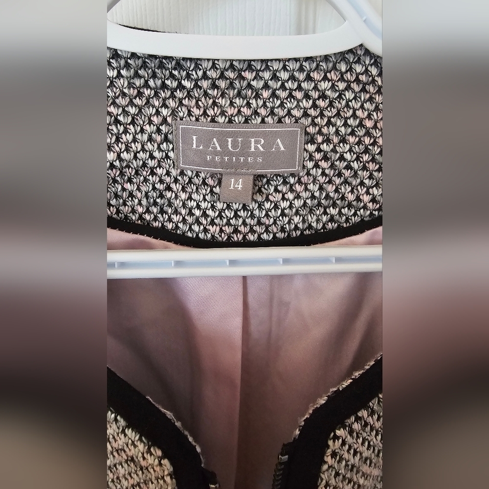 Women's Blazer/Jacket - Picture 2 of 3